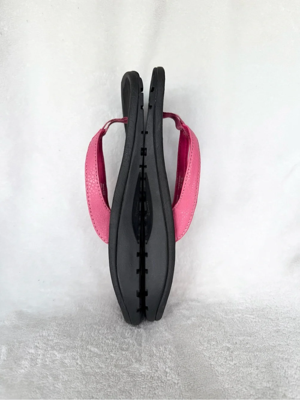 OLUKAI GIRLS' KULAPA KAI SANDAL/BIKINI PINK BLACK YOUTH SIZE 4 -5.
